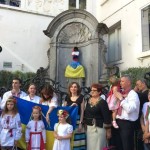 «Писающего мальчика» в Брюсселе в честь Независимости Украины одели в костюм казака